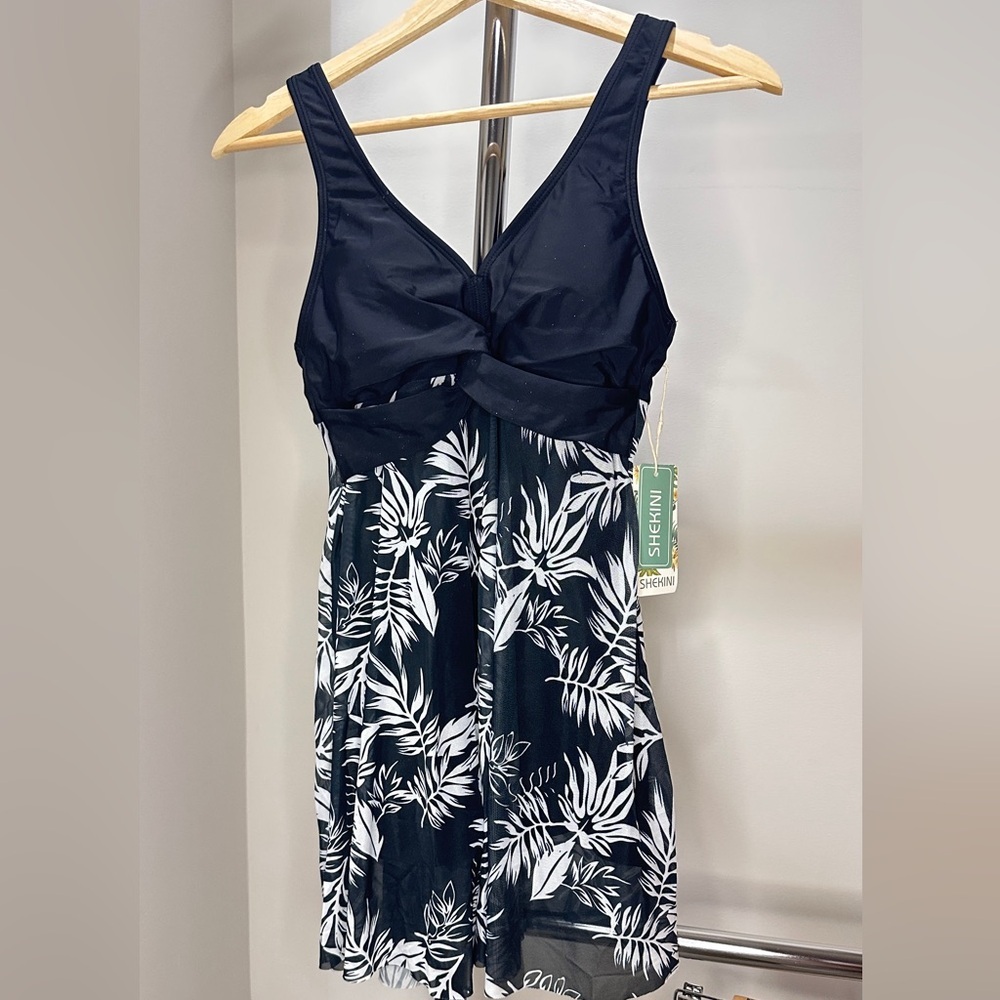 New Black and White Floral One Piece Swimsuit Dress Style, Small